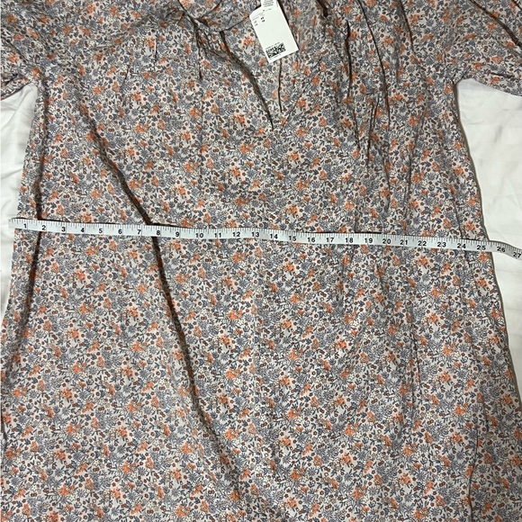 H&M dreamy and gorgeous floral print dress. - Picture 5 of 5